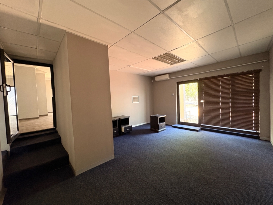 6 Bedroom Property for Sale in Wilkoppies North West